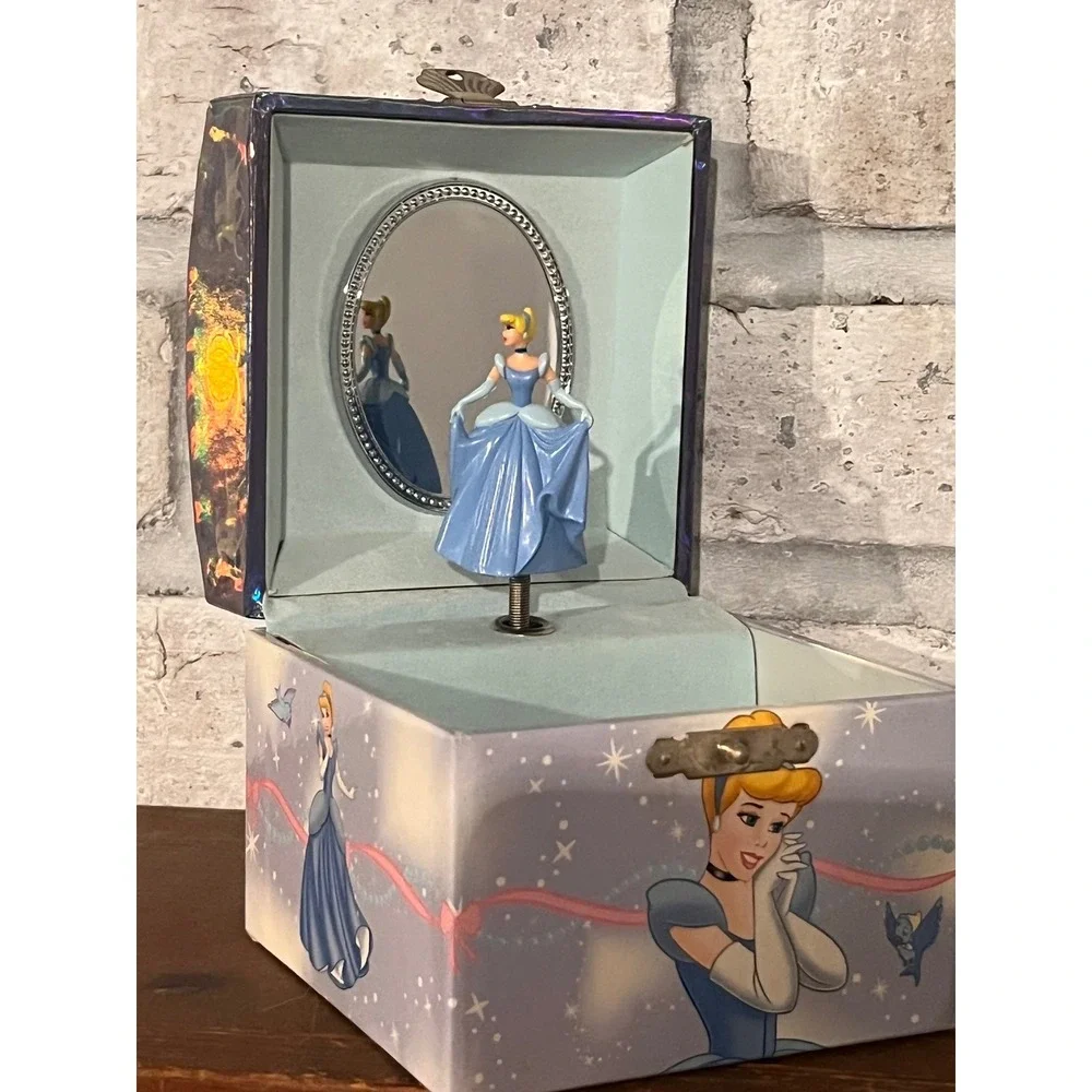 Vintage‎ Early 2000s Cinderella Musical Jewelry Box